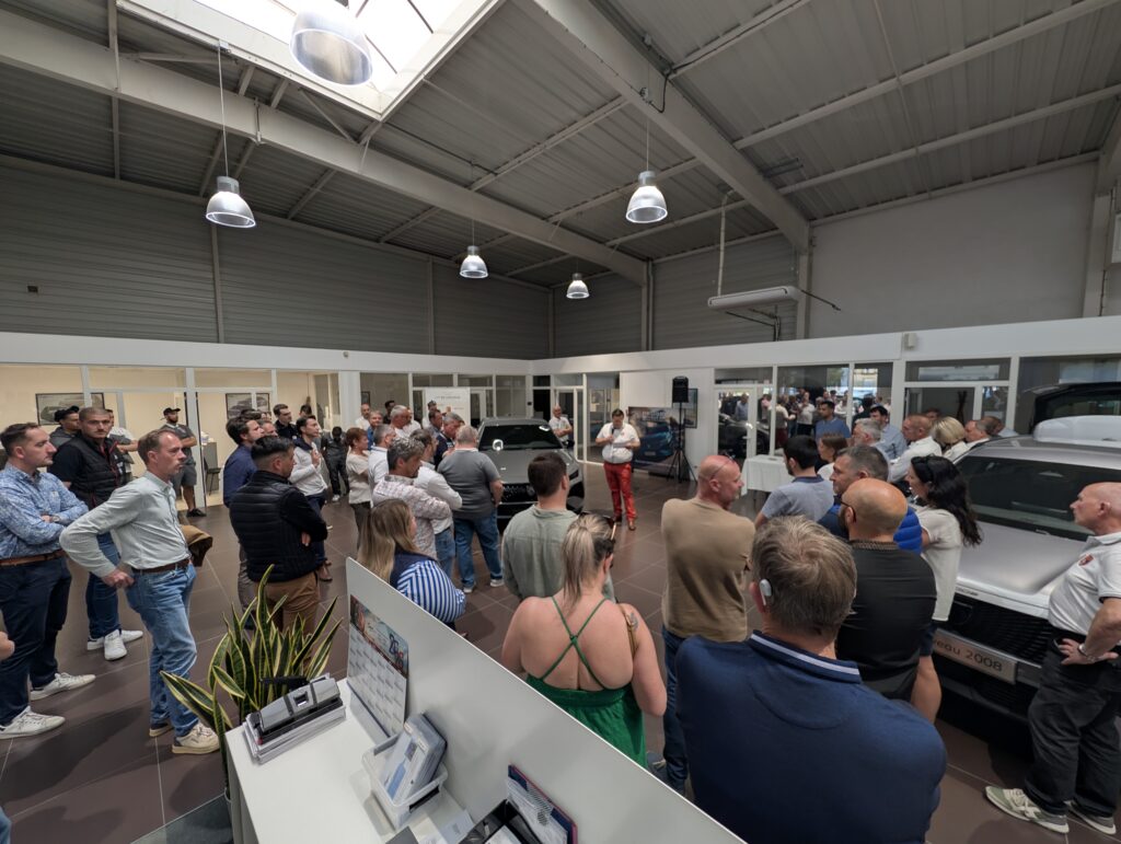 PXL_20260409_173820243