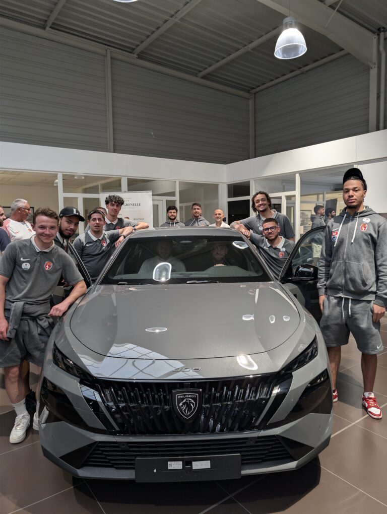 Soirée Partenaires : L’Olympique à l’honneur chez Peugeot Saga